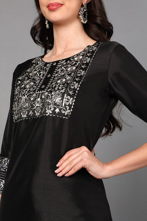 Color_Black
