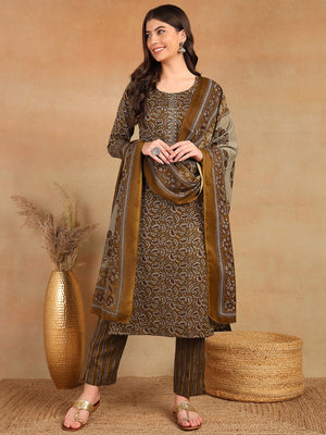 Color_Brown