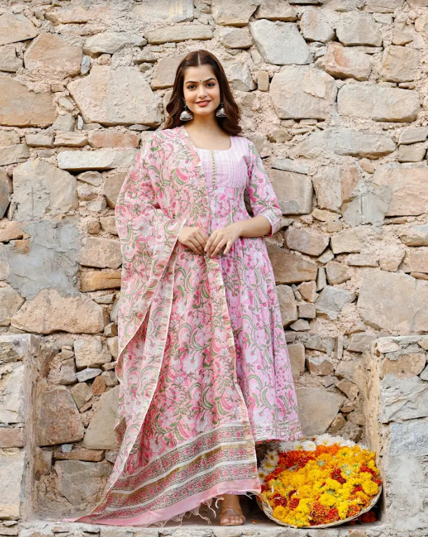 Women's Pink Block Printed Flared Kurta Set Paired With Chanderi Printed Dupatta