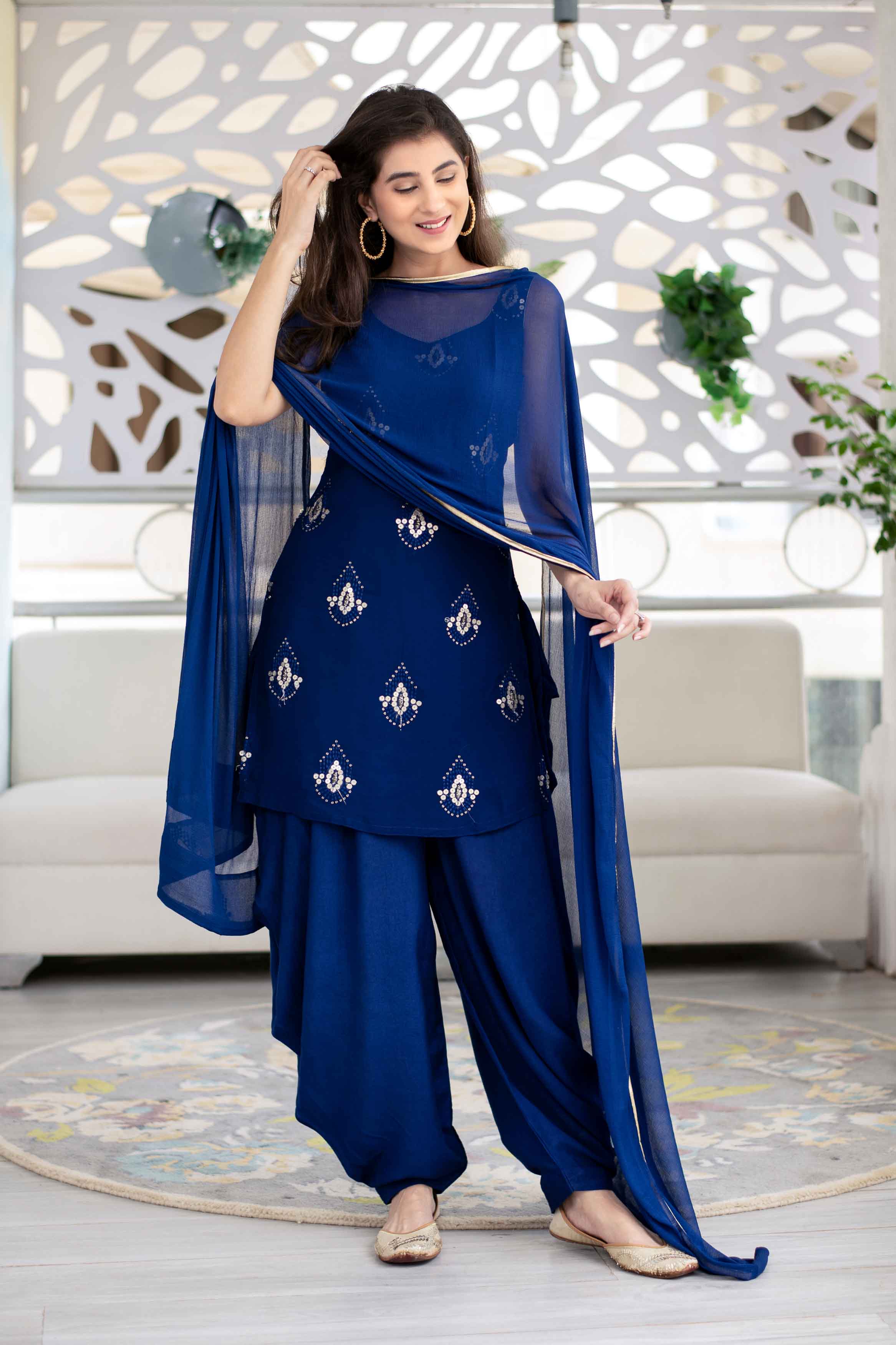 Women's Deep Blue Georgette Round Neck Kurta Set (3-Piece Set)