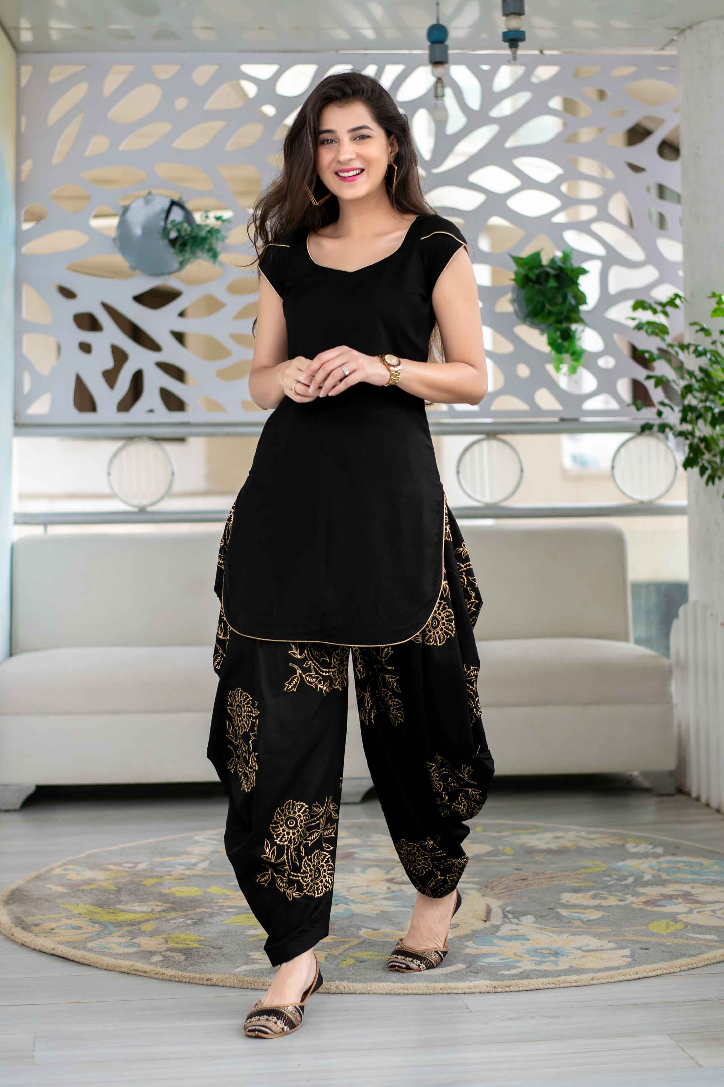 Women's Black Rayon Block Printed Round Neck Kurta Set