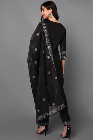 Color_Black